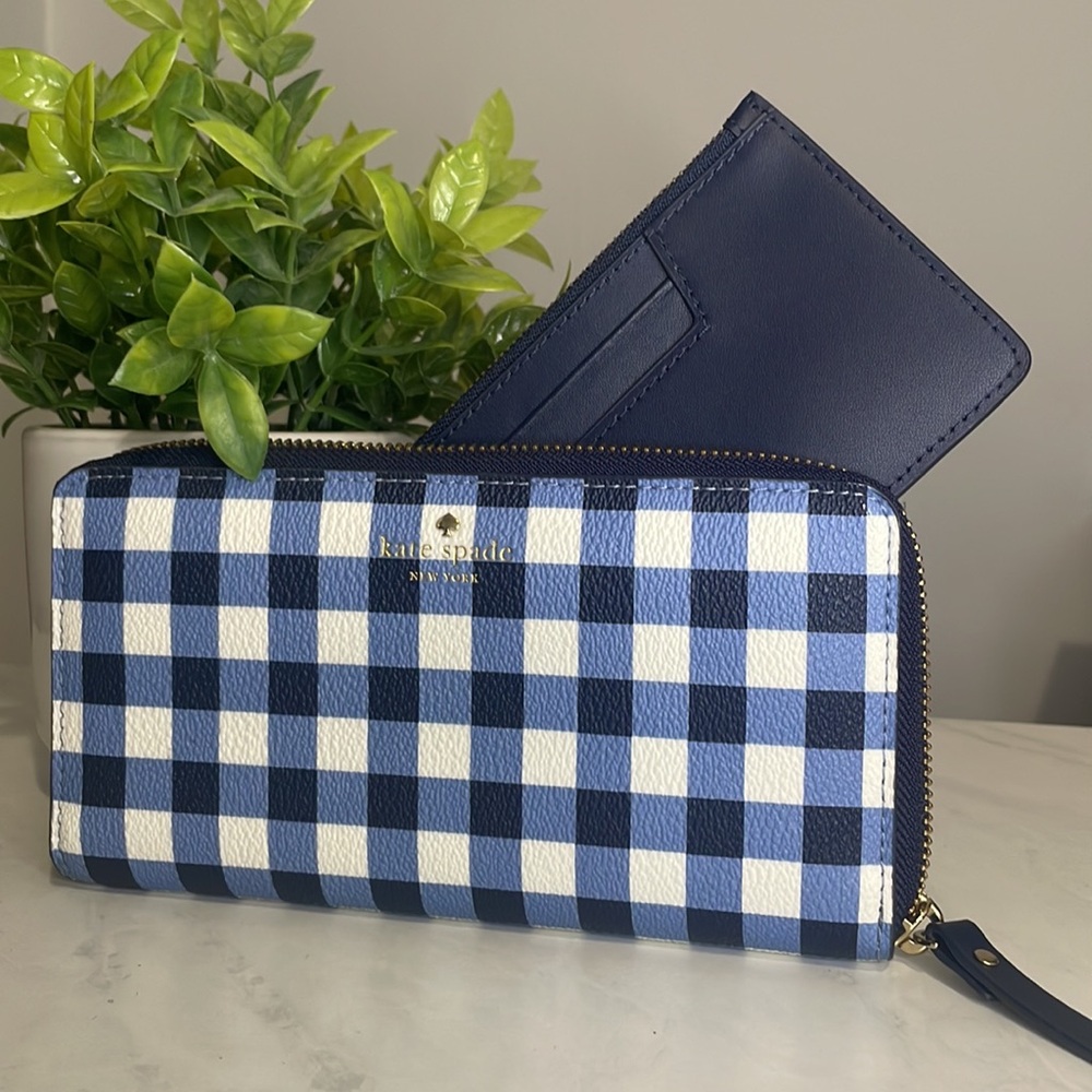 EUC Kate Spade Wallet with removable insert